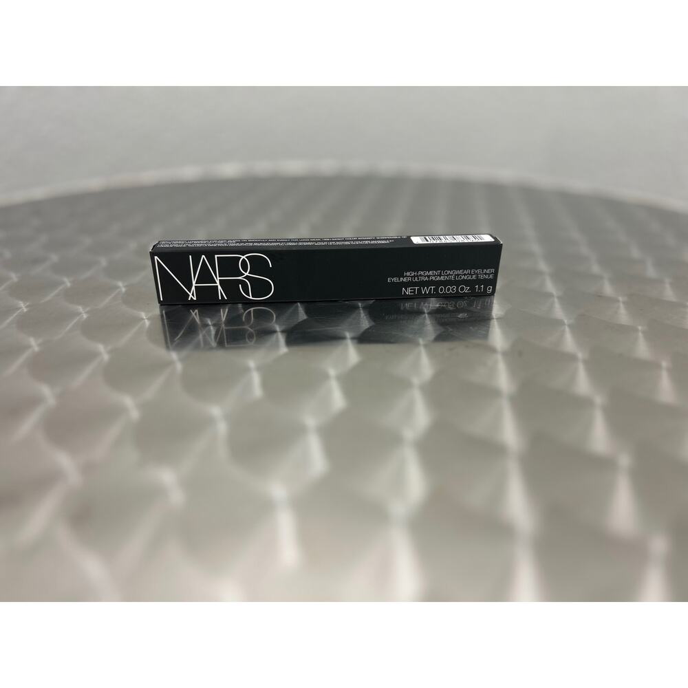 MAC Powdered Kiss lipstick - Devoted To Chili